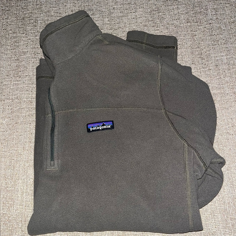 Patagonia olive green half zip sweater size medium